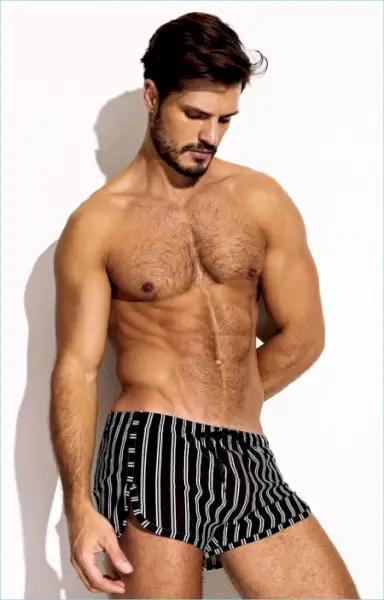 チャーリー・マシュー・ジンク 2017 水着ルックブック 024