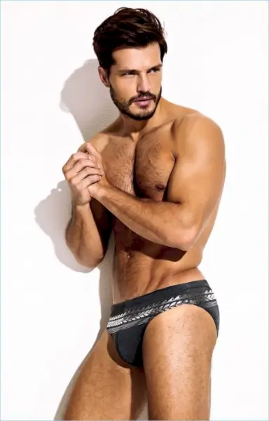 チャーリー・マシュー・ジンク 2017 水着ルックブック 030