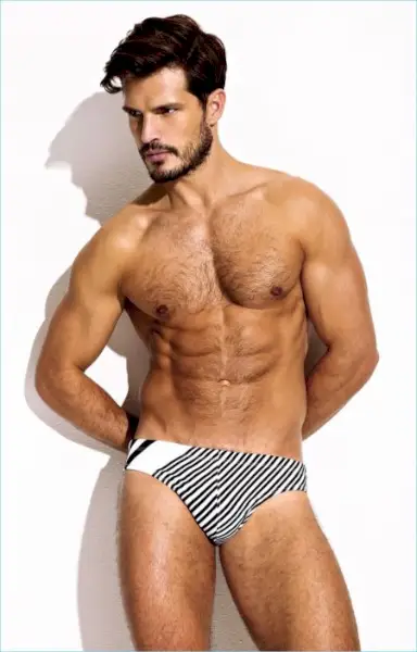 チャーリー・マシュー・ジンク 2017 水着ルックブック 004