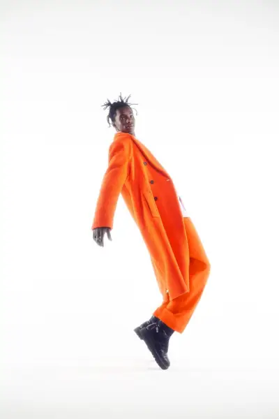 ヴェルサーチ ジーンズ クチュール 2023 年秋冬コレクション メンズ 011