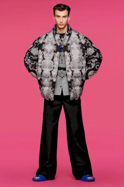 Lookbook kolekcji męskiej Versace Pre Fall 2022 004