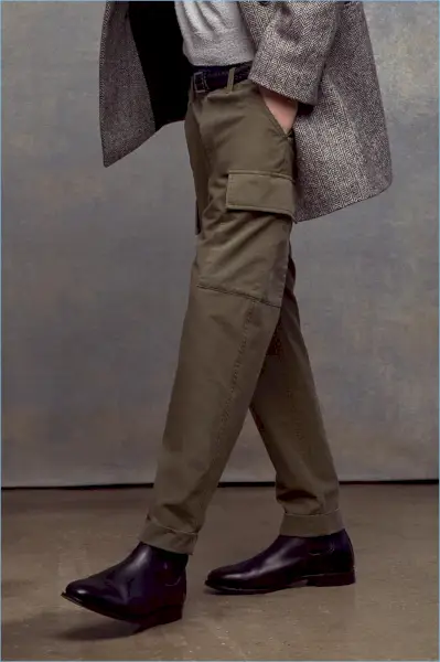 Club Monaco står ved militær stil for våren med sine cargo lommebukser.