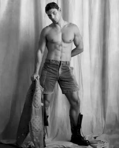 Moschino Menn 2023 002