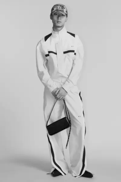 Komisijas kolekcija Vīrieši Pavasara vasara 2023 013