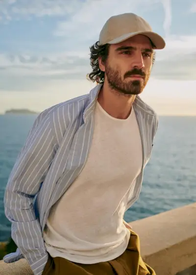 Nono Marquis valkā svītrainu Čārlija kreklu ar vāciņu un citiem no Octobre