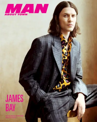 ジェームズ・ベイ・ロックス、マン・アバウト・タウンの大胆なヴェルサーチ、セリーヌなどを披露