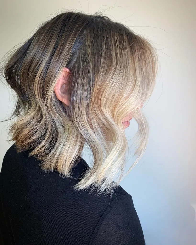 Medium a-lijn lob voor grof haar' title=