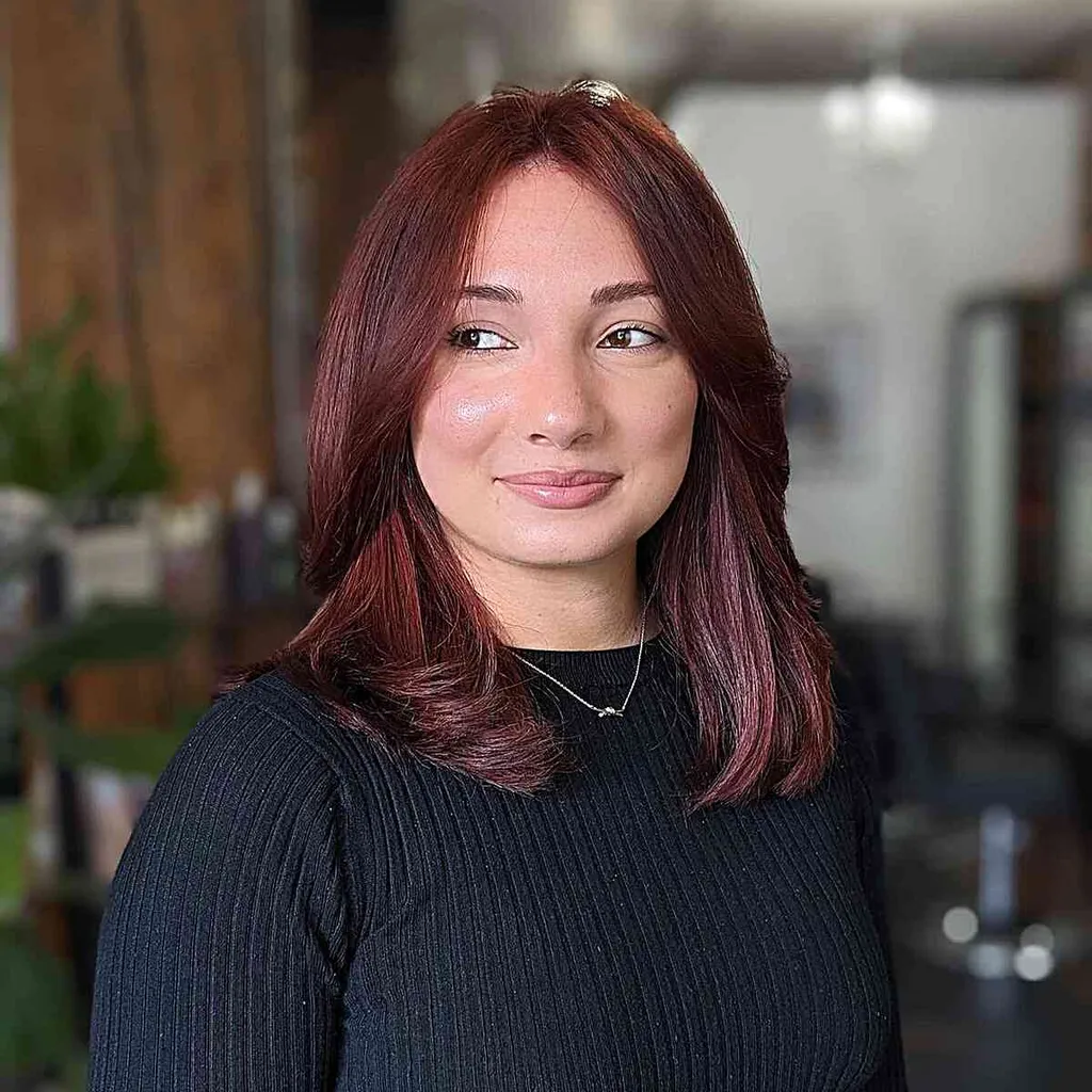 Dolžina do ramen iz temnega mahagonija' title=