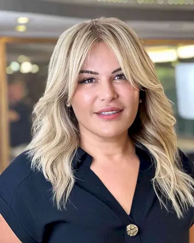 Mid-Length Thin Tresses with Curtain Bangs for Round Faces