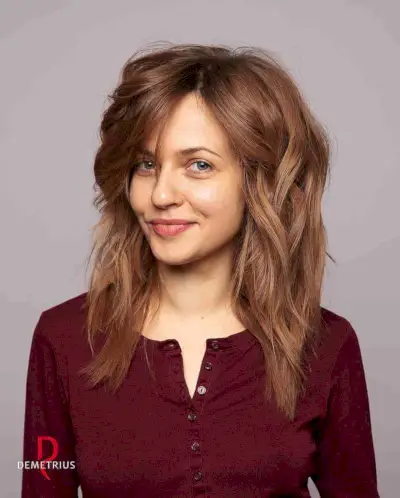 Straight Layered Shagged Hair with Long Side Bangs for Mid-Length Hair