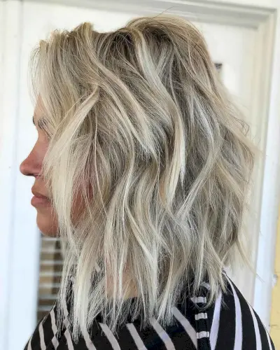 Shorter Layers on Collarbone-Length Hair