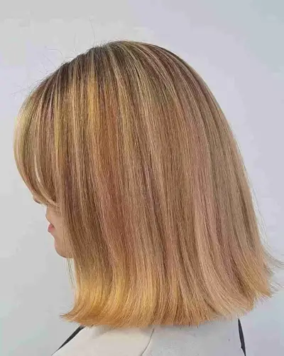 Multi tonal shoulder length hair