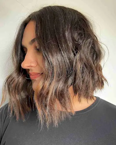 Lobby choppy haircut shoulder-length