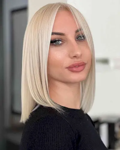 Splendid straight blonde hairstyle shoulder length