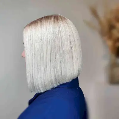 Bright blonde for straight hairstyle shoulder length