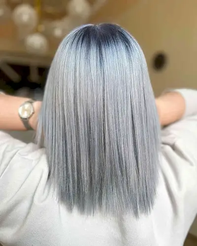 Flowing silvery long layers