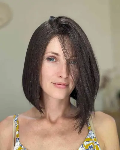 Versatile Medium A-Line Bob for Oval Faces