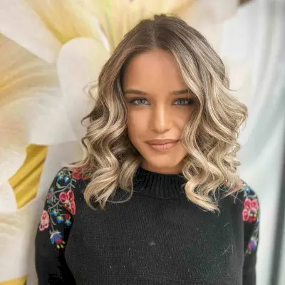 Medium-Length Soft Wavy Curls