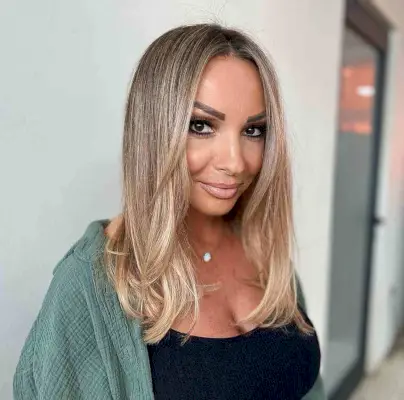 Sleek Low-Maintenance Blonde Medium-Length Thin Hairstyle