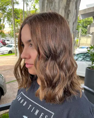 Beachy Waves on a Mid-Length Haircut