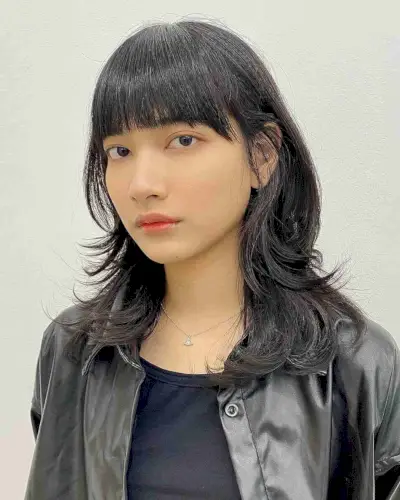 Modern Octopus Medium Layered Hairstyle with Bangs