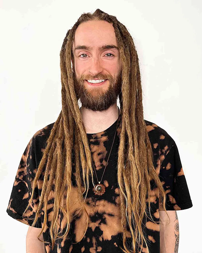 Rastas de crochet largas y rubias de forma libre para caballeros' title=