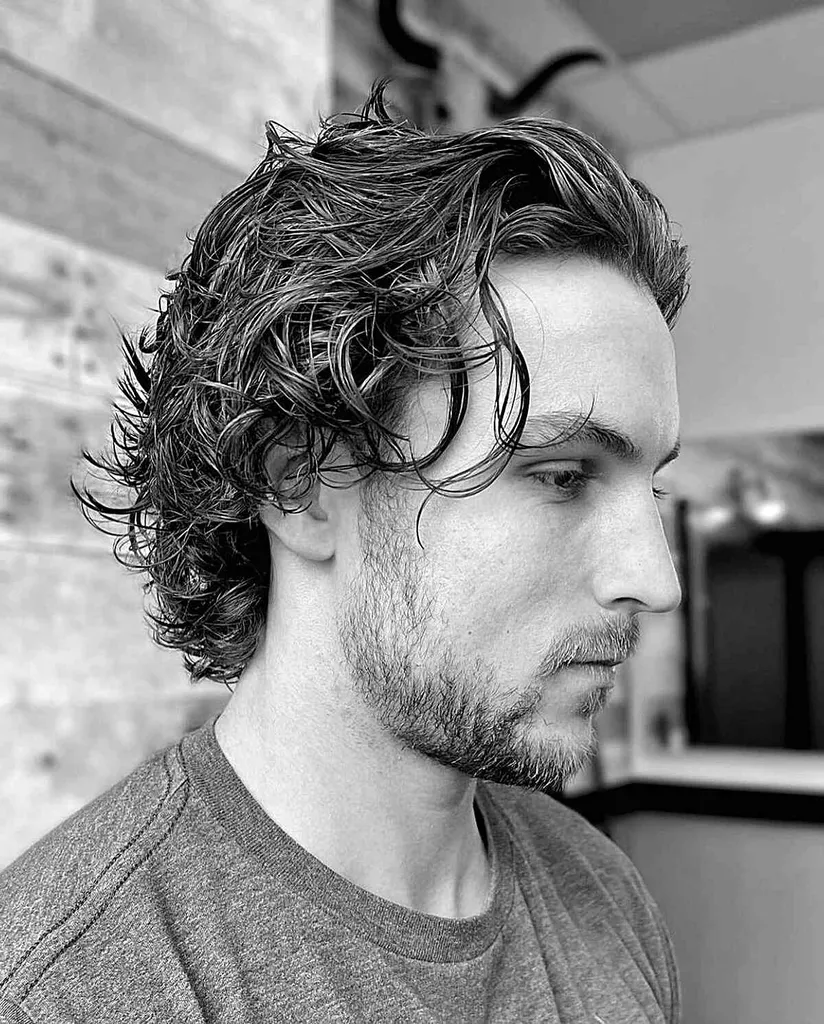 El corte de pelo Wings vuelve a ser tendencia para los chicos: 25 ejemplos que lo demuestran' title=