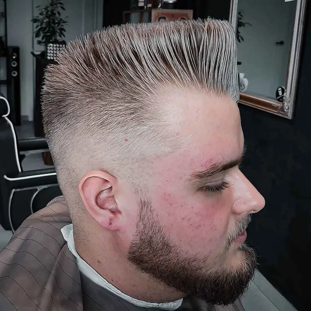 High Top Fade for en hvid fyr' title=