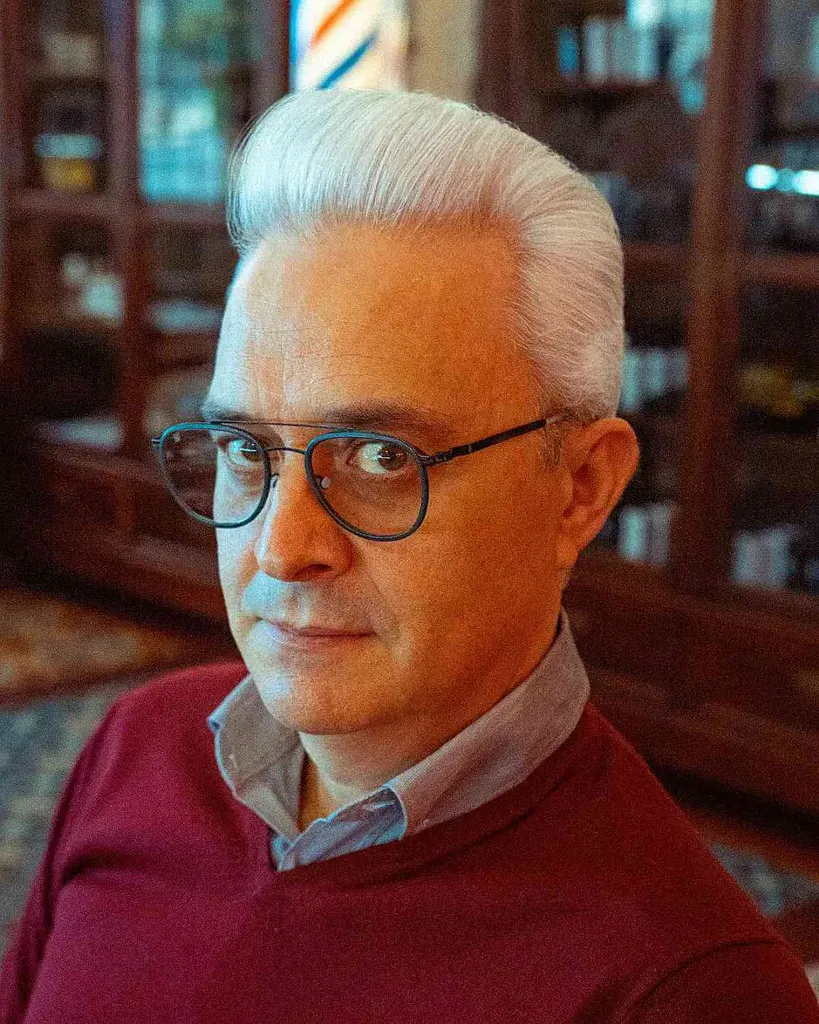 Alsidig High Fade Pompadour' title=