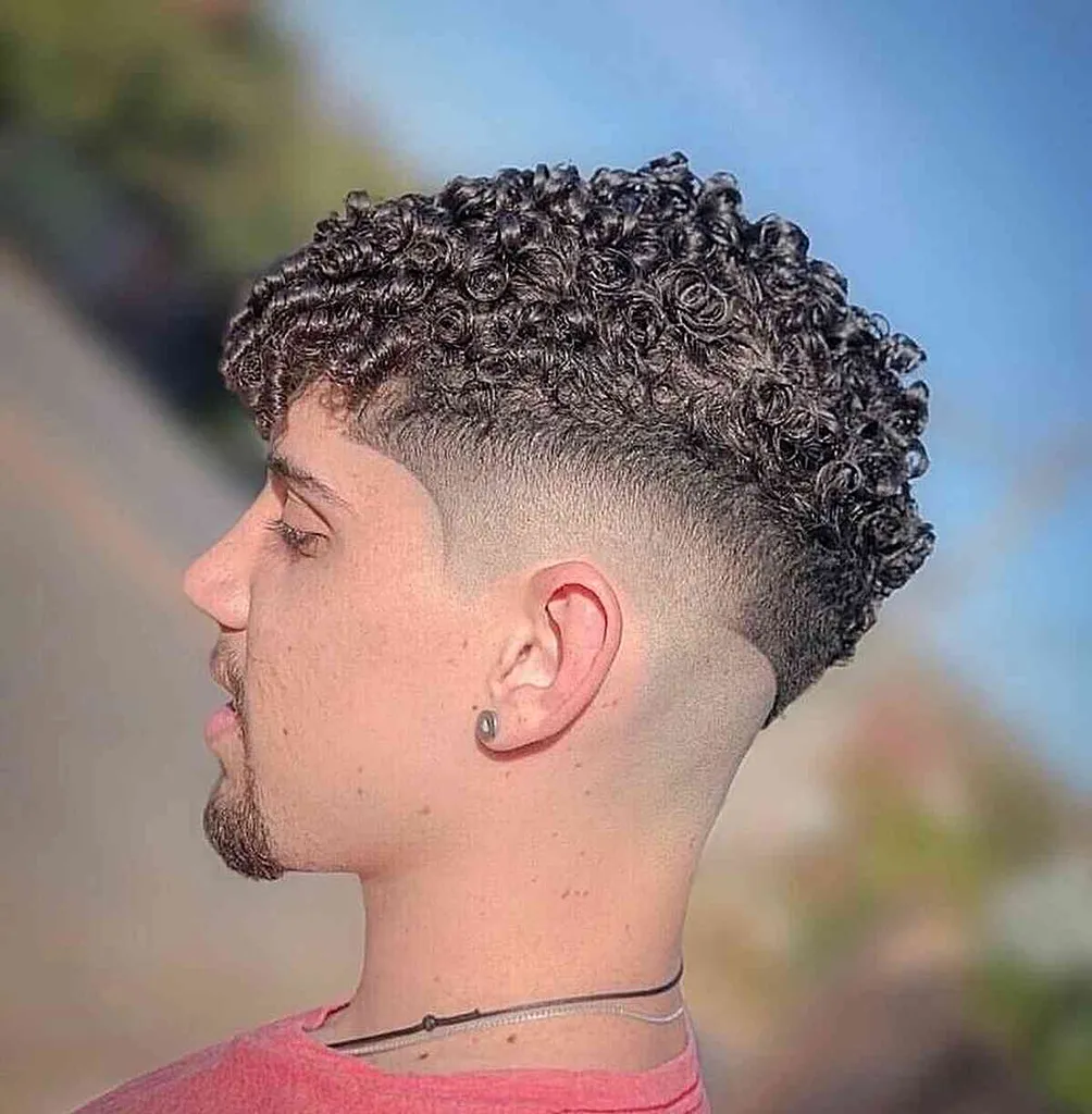 Die 72 besten Frisuren für Männer mit dickem Haar (hohes Volumen) im Jahr 2026' title=