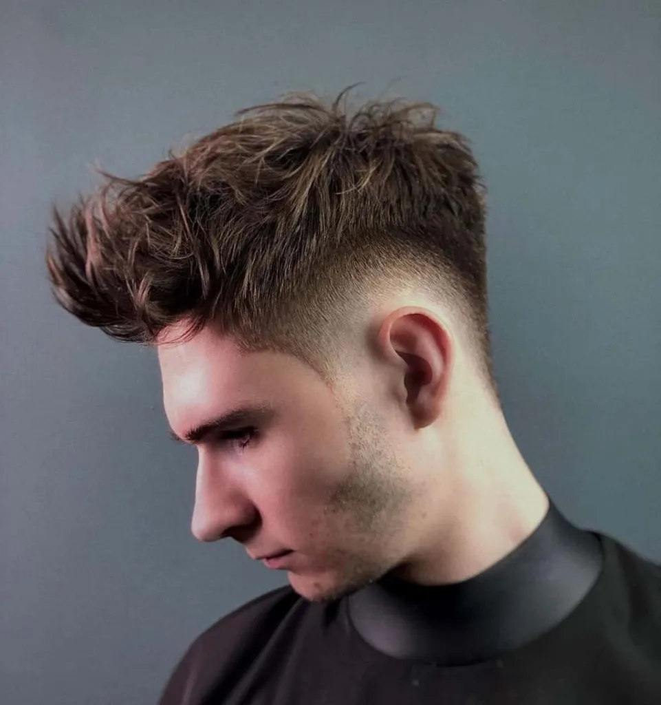 Corte puntiagudo para hombre' title=