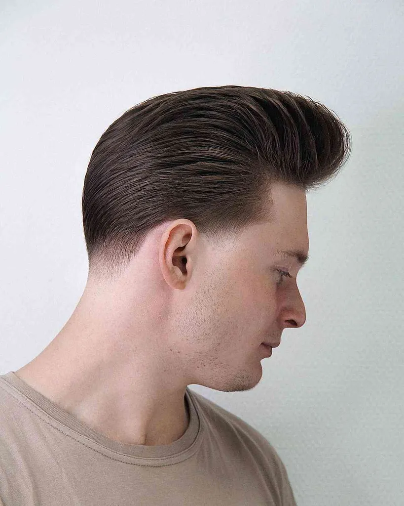 Die 56 coolsten Pompadour-Haarschnitte für Männer, die derzeit im Trend liegen
