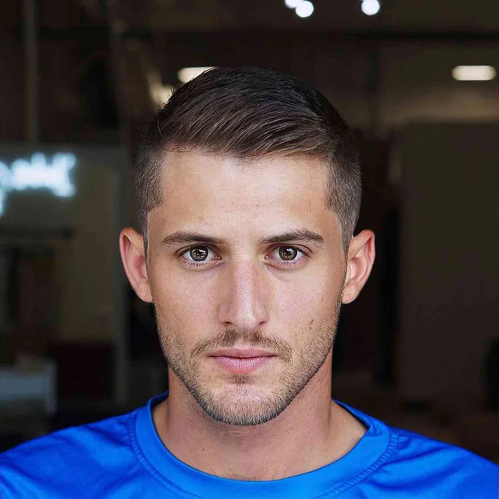 37 תספורות מסרק מודרניות בטרנד בשנת 2026' title=