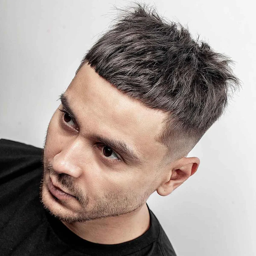 Corte francês estilo césar' title=