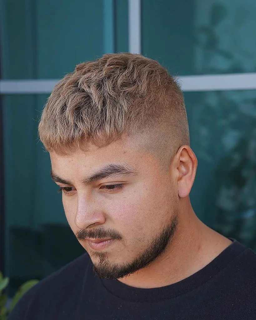 corte de cabelo curto césar com high fade' title=