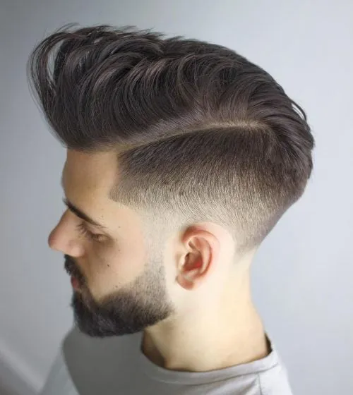 Fondu long sur les côtés courts pour les cheveux des hommes' title=
