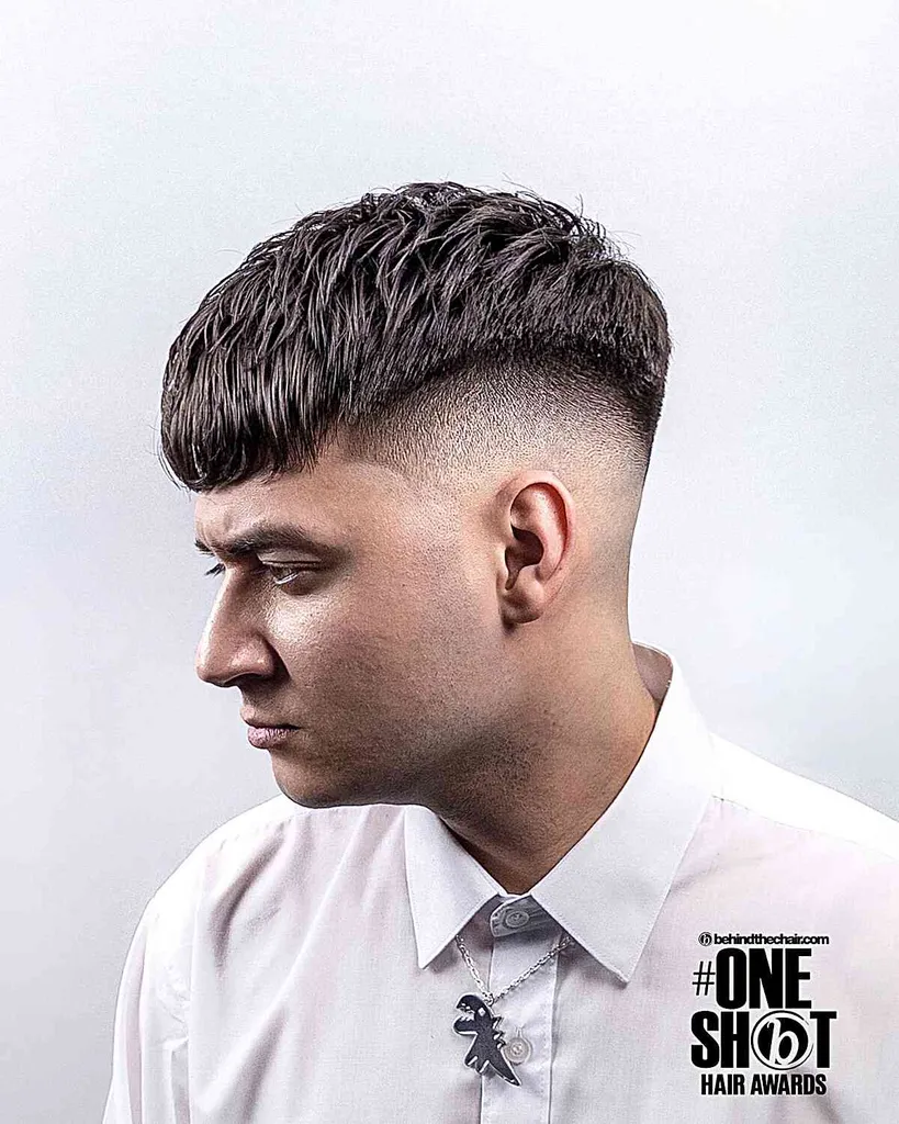27 exemples impressionnants de coupes de cheveux courtes et longues pour hommes