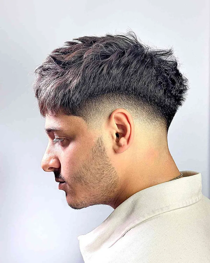 Dvoublokový střih s vyblednutím pro muže' title=