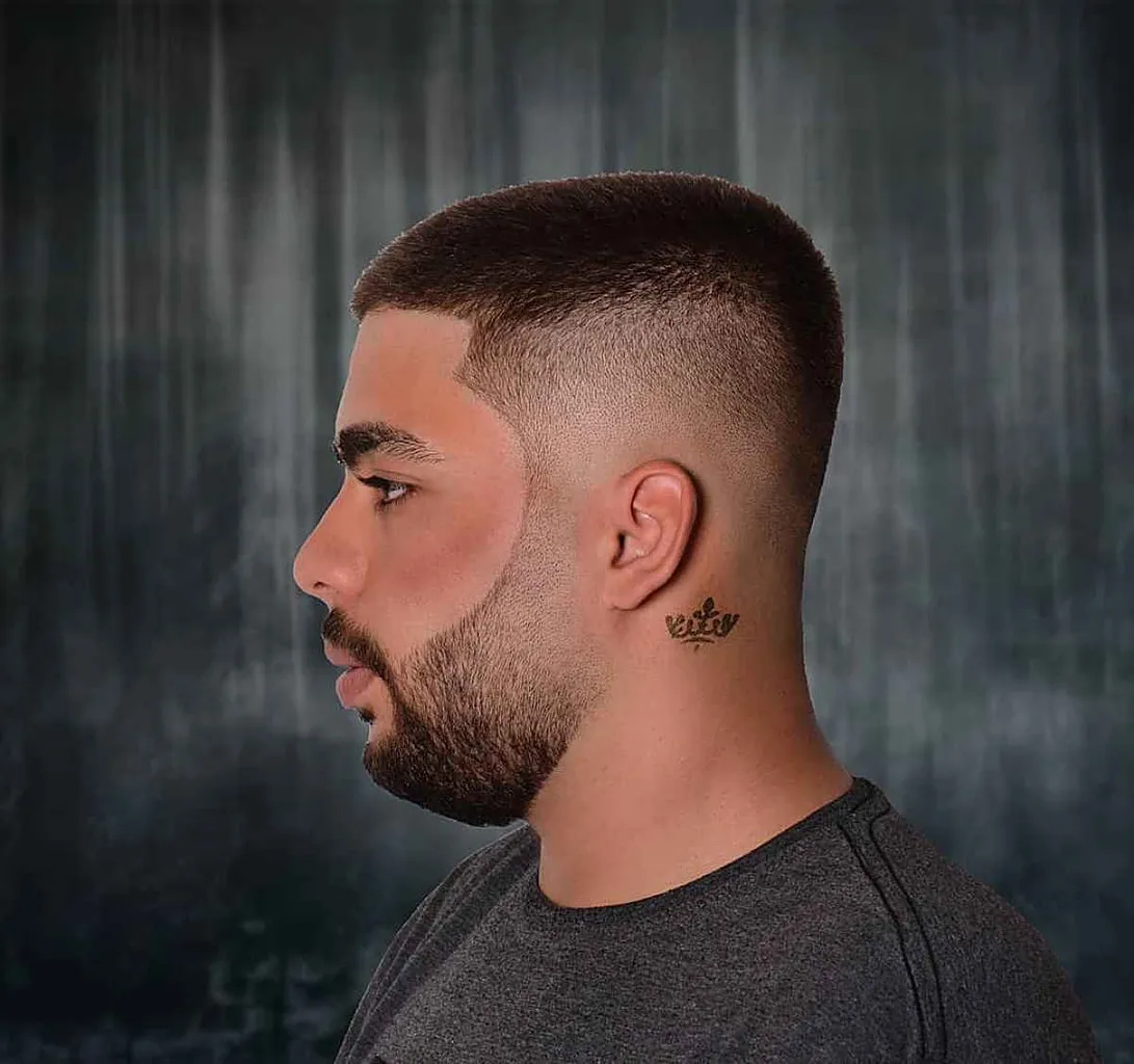 남성을 위한 현대적이고 스타일리쉬한 크루컷 헤어스타일 탑 45 (사진)' title=