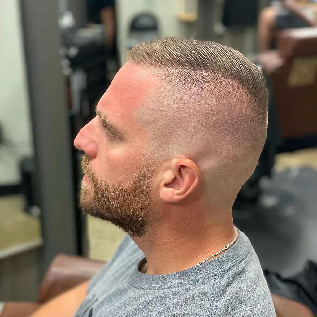 남성을 위한 현대적이고 스타일리쉬한 크루컷 헤어스타일 탑 45 (사진)' title=