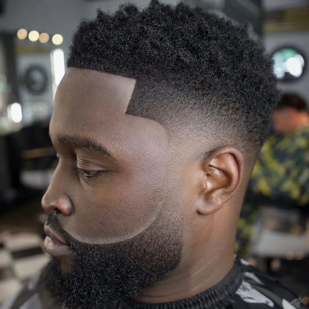 Shadow Temp Fade con la barba' title=