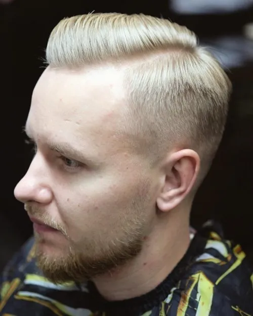 Professionele combover voor halflang haar' title=