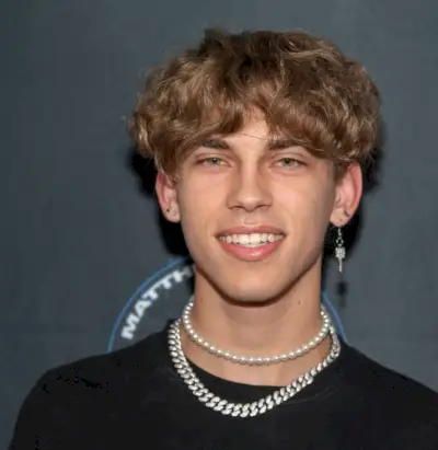 Andrew Pavlunin parelketting