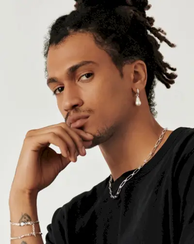 Missoma enkele barokke parel drop tunnel mini-hoepeloorbel