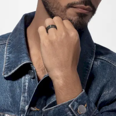 Anel de diamante de titânio grafite Messika