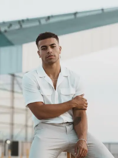 Roupa de joias masculina