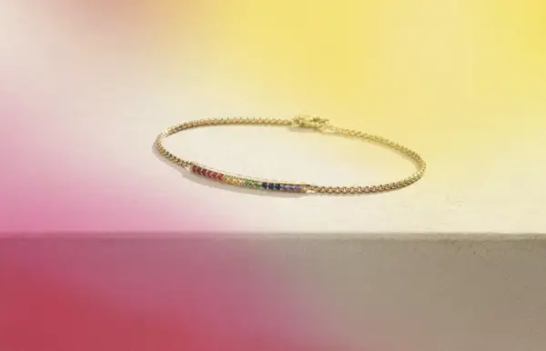 この David Yurman Cable Collectibles パヴェ バー チェーン ブレスレットで、あなたの装いに柔らかな魅力をもたらしてください。