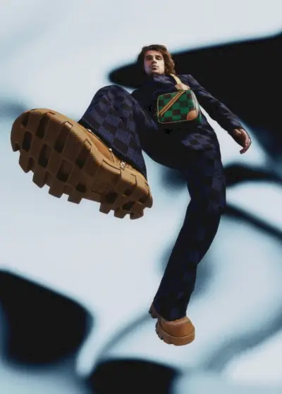 Martiño Rivas nosí Louis Vuitton pre Numéro Netherlands.