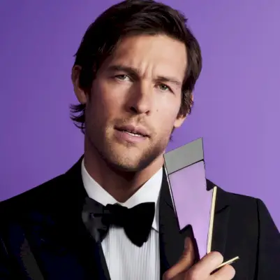 Carolina Herrera Bad Boy Dazzling Garden, 새로운 광고로 데뷔