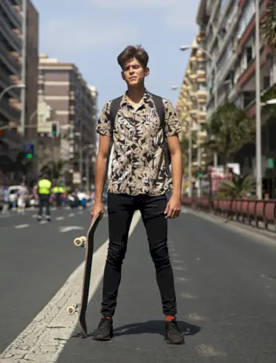 Herre skjorte med sort jeans outfit